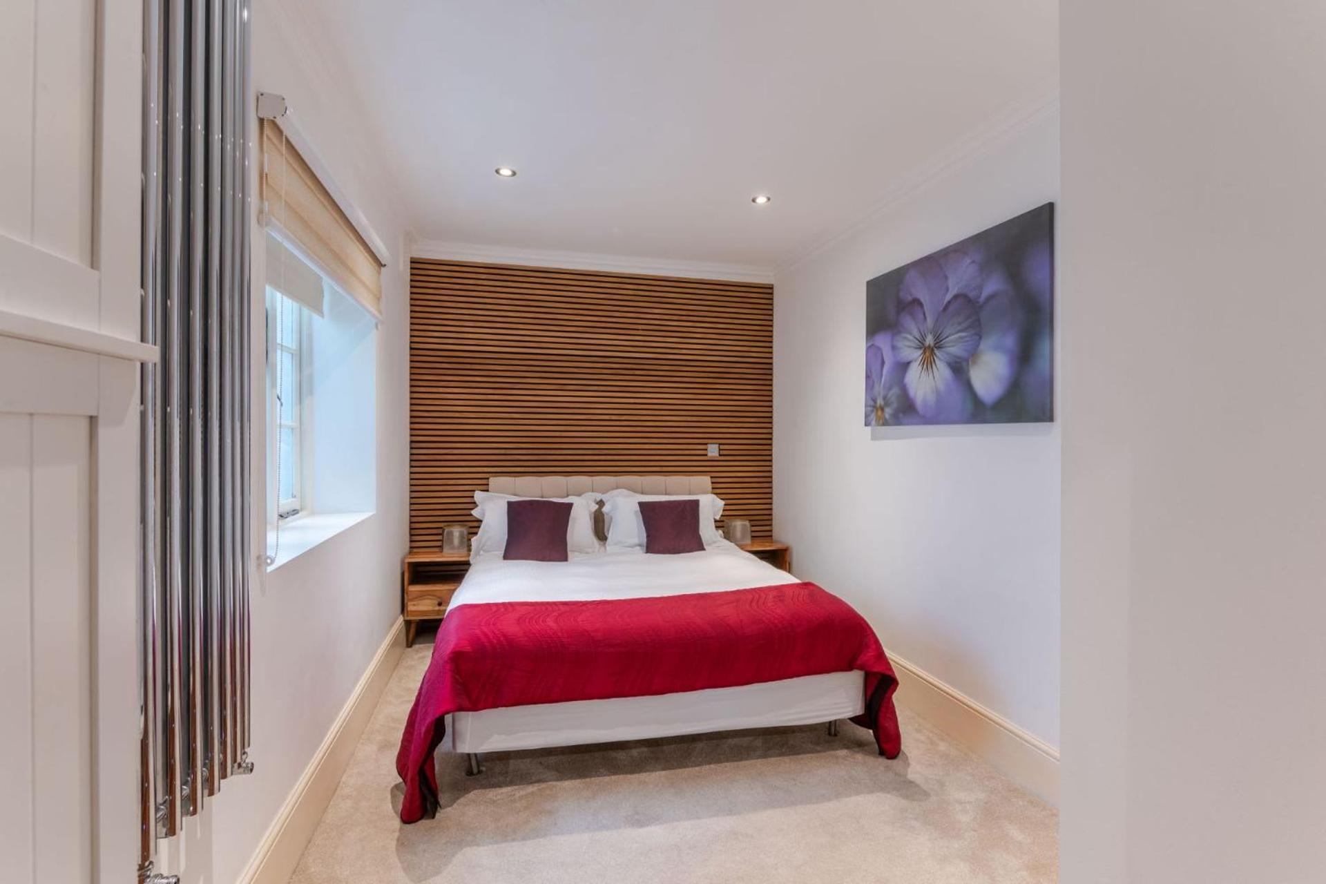The "Red Room Apartment" - Fitzrovia - By Frankie Says London Eksteriør billede