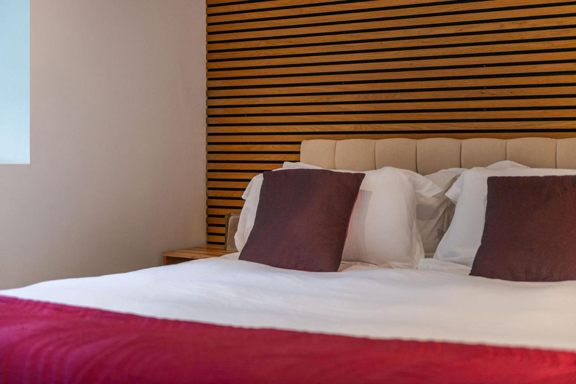 The "Red Room Apartment" - Fitzrovia - By Frankie Says London Eksteriør billede