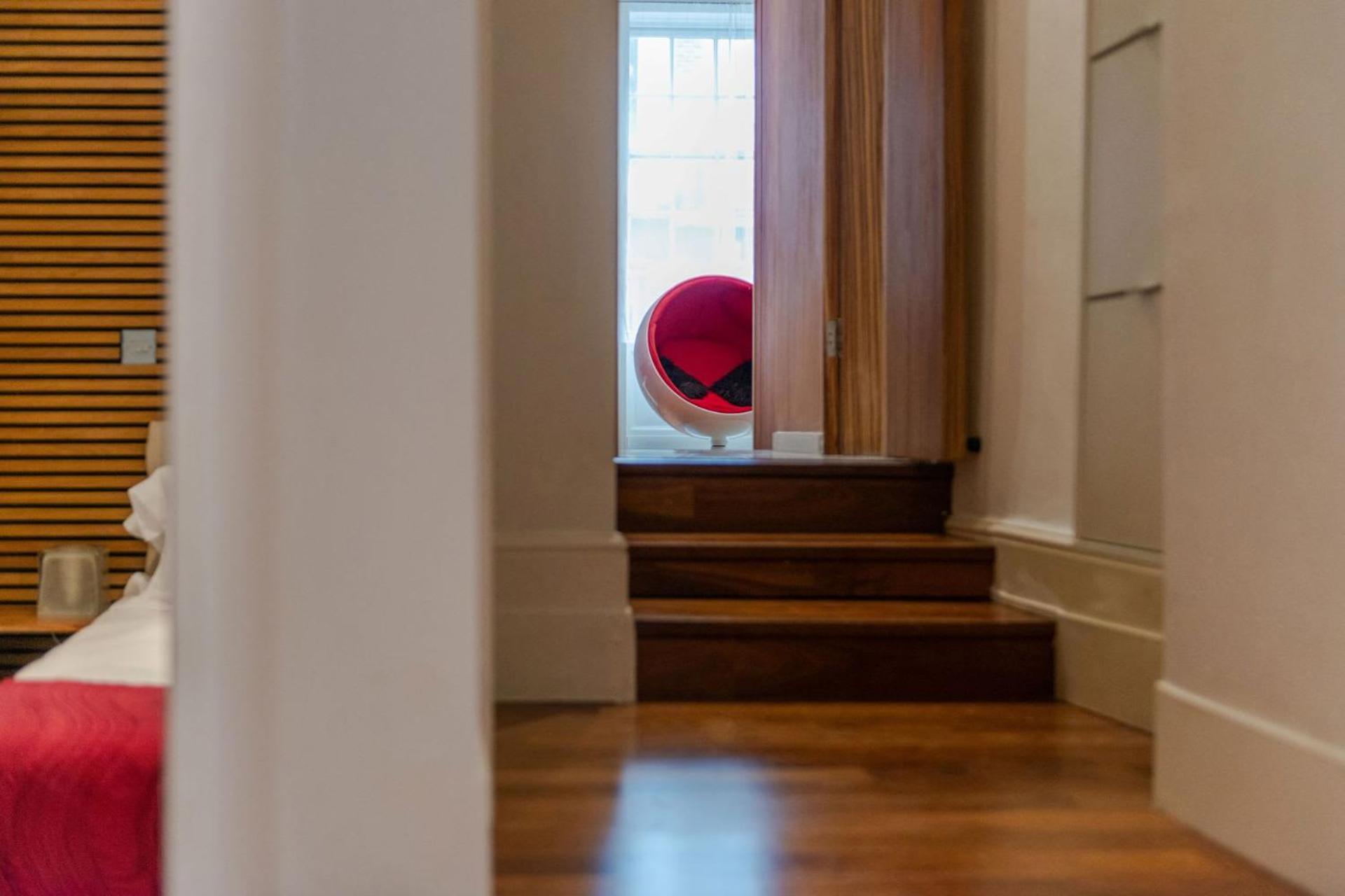 The "Red Room Apartment" - Fitzrovia - By Frankie Says London Eksteriør billede
